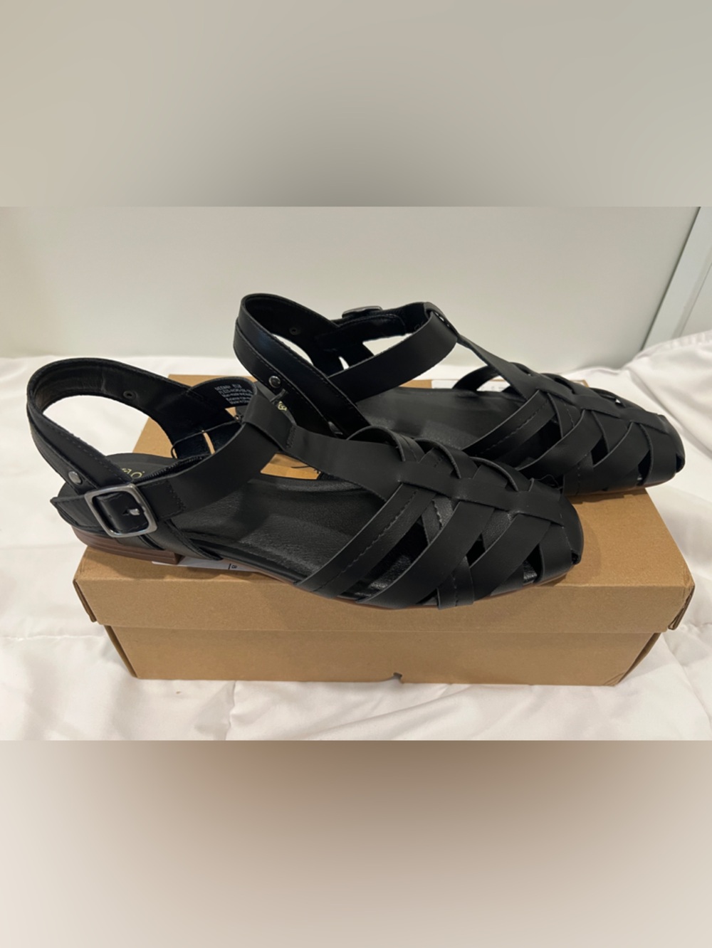 Frye Meenah Women's Black Strappy  Sandals with Ankle Buckle Size 8.5